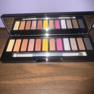 Urban Decay Naked Metal Mania!Eyeshadow Palette and brush